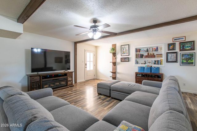 8608 E EDGEMONT Avenue, Scottsdale, AZ 85257