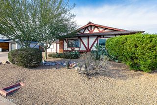 8608 E EDGEMONT Avenue, Scottsdale, AZ 85257