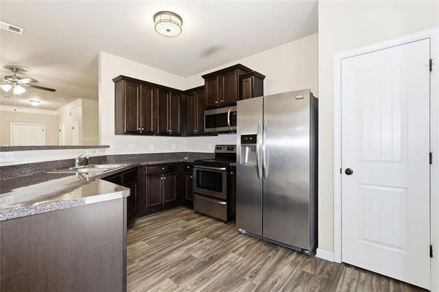 638 Oakside Place, Acworth, GA 30102