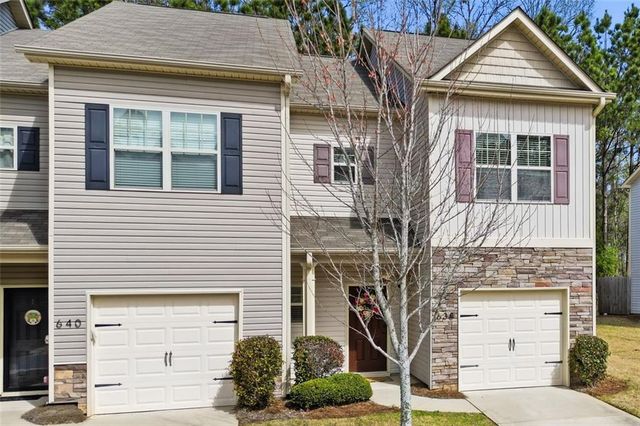 638 Oakside Place, Acworth, GA 30102