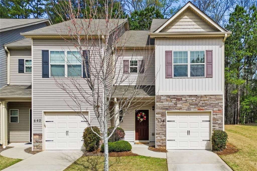 638 Oakside Place, Acworth, GA 30102
