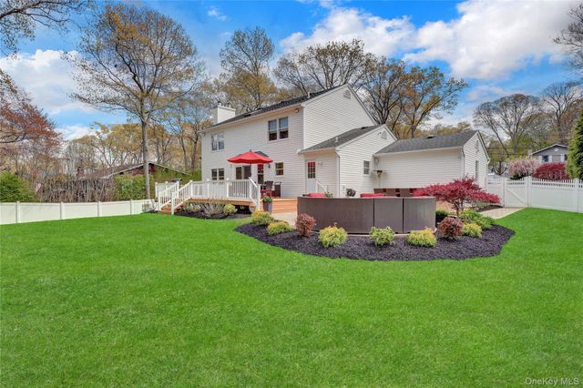 19 Oakwood Avenue, Miller Place, NY 11764