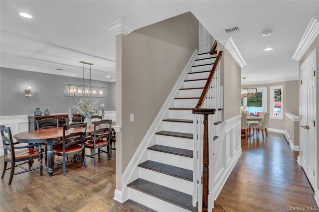 19 Oakwood Avenue, Miller Place, NY 11764