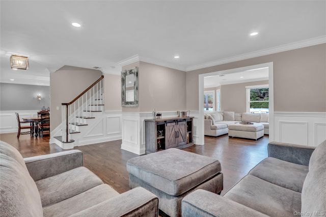 19 Oakwood Avenue, Miller Place, NY 11764