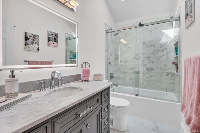 19 Oakwood Avenue, Miller Place, NY 11764