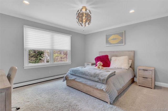 19 Oakwood Avenue, Miller Place, NY 11764