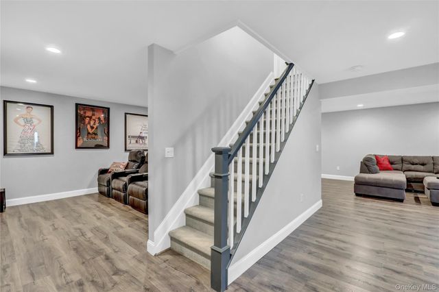 19 Oakwood Avenue, Miller Place, NY 11764