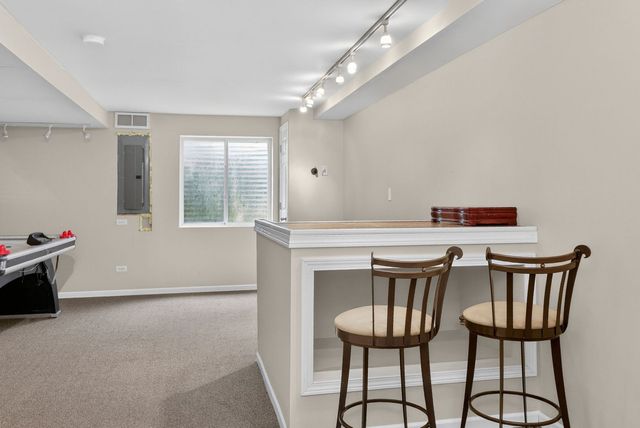1597 W Hartsburg Lane, North Aurora, IL 60542