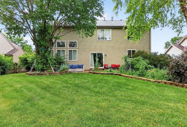1597 W Hartsburg Lane, North Aurora, IL 60542
