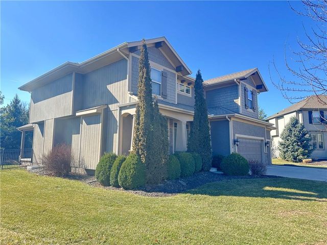 15828 Hayes Street, Overland Park, KS 66221