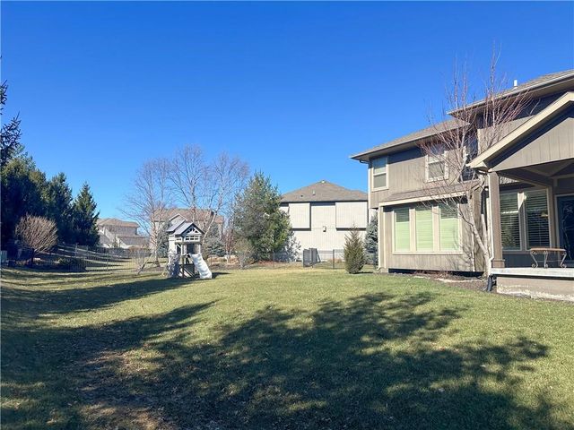 15828 Hayes Street, Overland Park, KS 66221