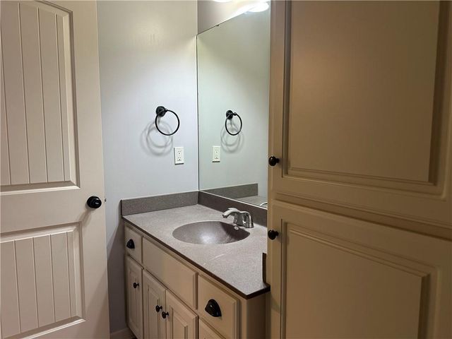 15828 Hayes Street, Overland Park, KS 66221