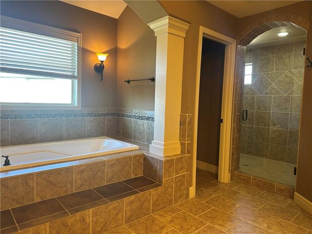 15828 Hayes Street, Overland Park, KS 66221