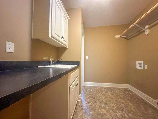 15828 Hayes Street, Overland Park, KS 66221