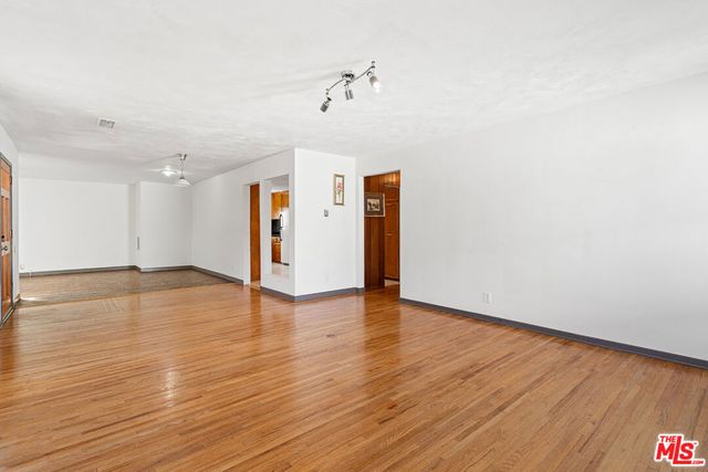 4373 Mcconnell Boulevard, Los Angeles, CA 90066