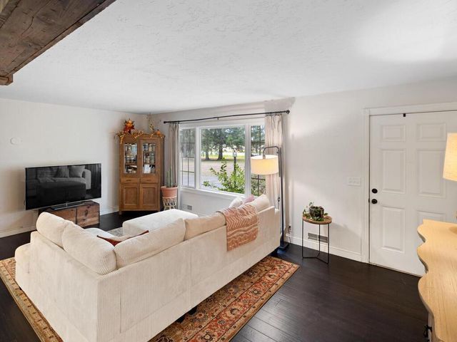 4453 Hwy 95 NE, Cambridge, MN 55008