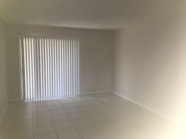 6080 Forest Hill Boulevard 206, West Palm Beach, FL 33415