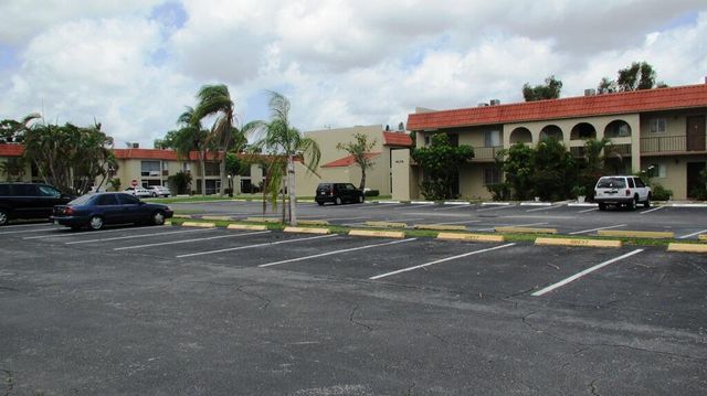 6080 Forest Hill Boulevard 206, West Palm Beach, FL 33415