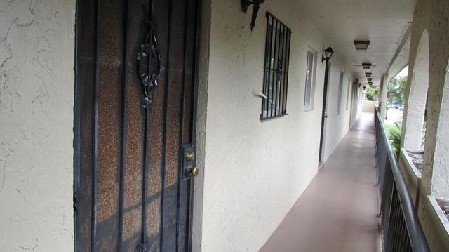 6080 Forest Hill Boulevard 206, West Palm Beach, FL 33415