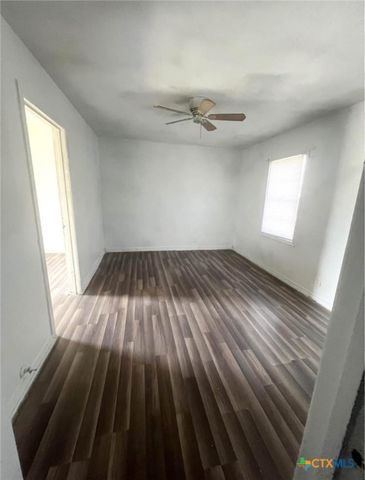 112 W Harrison Avenue, Killeen, TX 76541