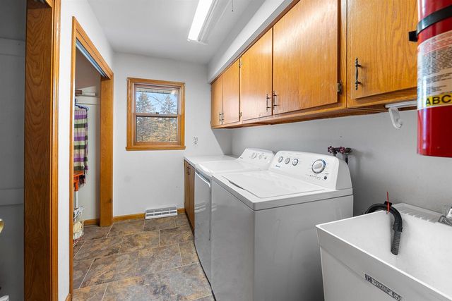 2613 E Grandview Drive, Milton, WI 53563