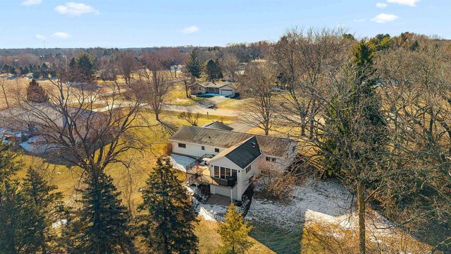 2613 E Grandview Drive, Milton, WI 53563