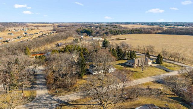 2613 E Grandview Drive, Milton, WI 53563