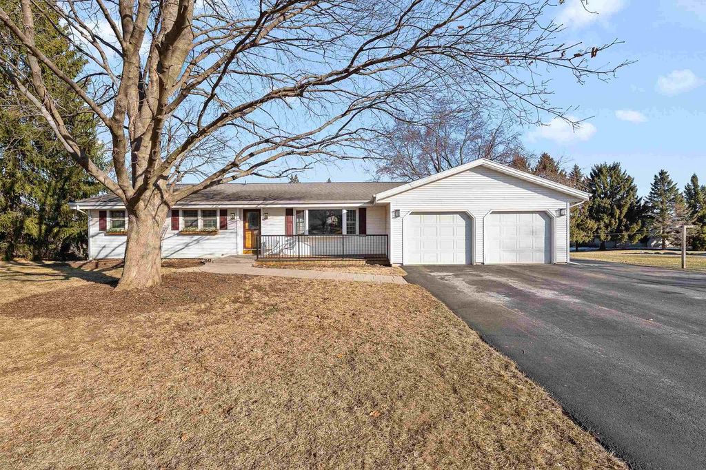 2613 E Grandview Drive, Milton, WI 53563