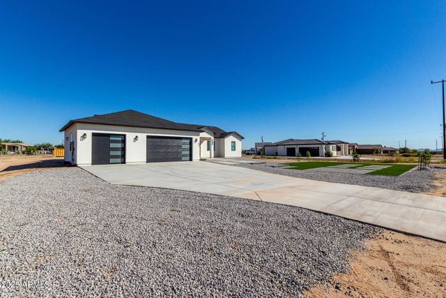 681 N BRUNER Road, Buckeye, AZ 85396