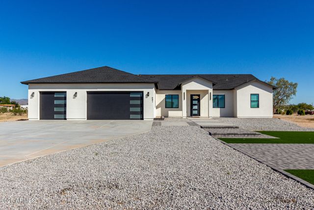 681 N BRUNER Road, Buckeye, AZ 85396