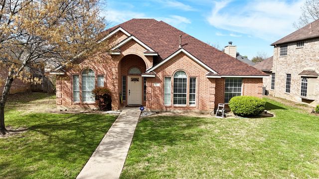 1320 Bold Forbes Drive, Grand Prairie, TX 75052
