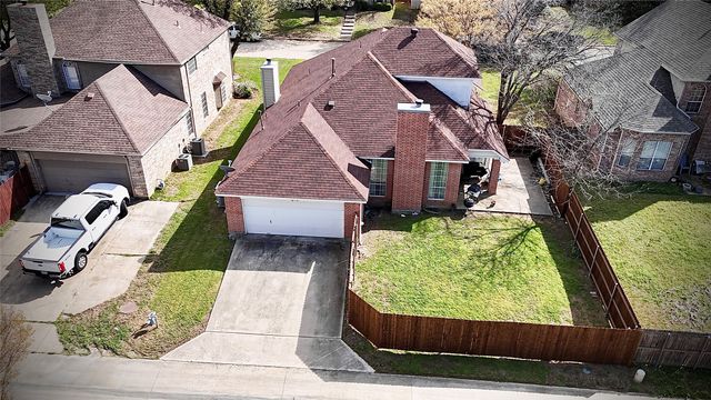 1320 Bold Forbes Drive, Grand Prairie, TX 75052