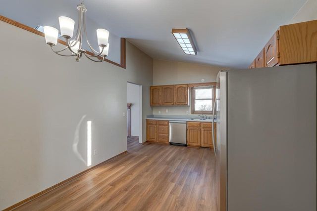 2806 Wentworth Drive, Madison, WI 53719