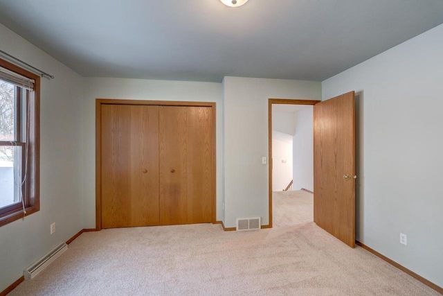 2806 Wentworth Drive, Madison, WI 53719