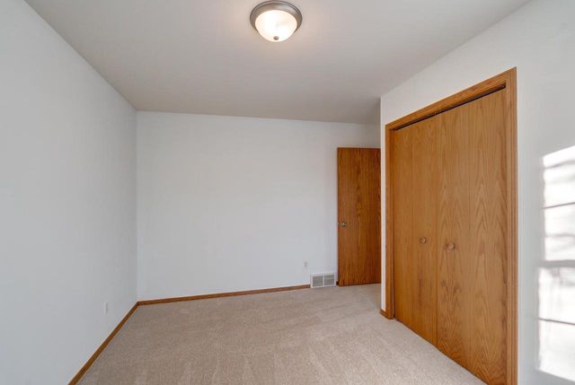 2806 Wentworth Drive, Madison, WI 53719