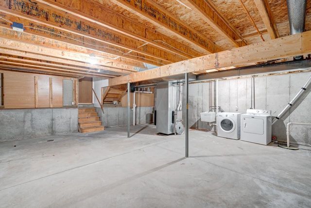 2806 Wentworth Drive, Madison, WI 53719