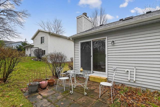 2806 Wentworth Drive, Madison, WI 53719