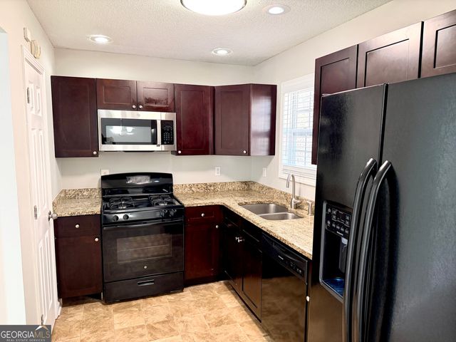 753 Newport Drive, Villa Rica, GA 30180