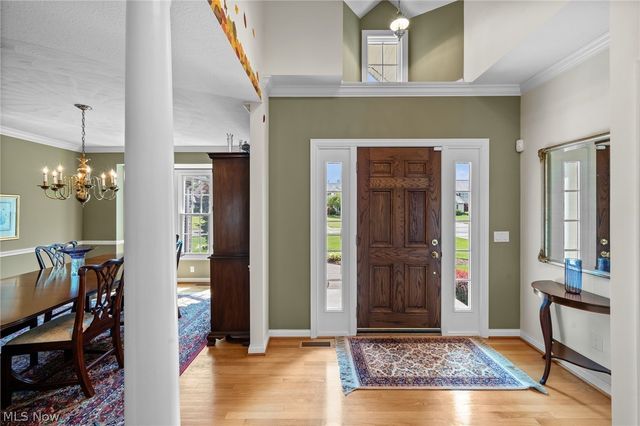 5318 New Haven Court, Sheffield Village, OH 44054