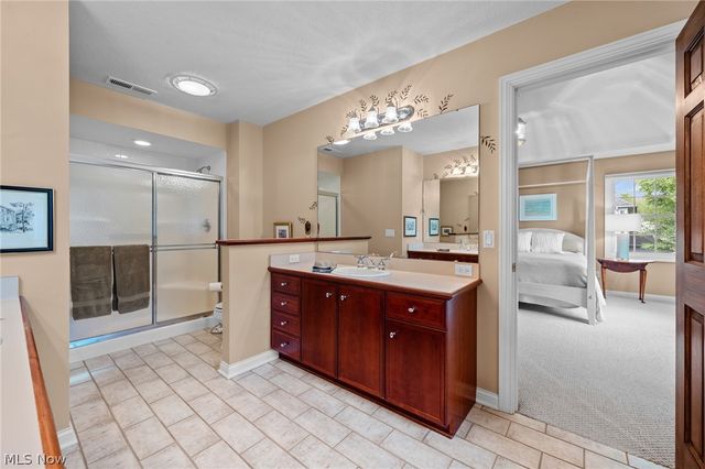 5318 New Haven Court, Sheffield Village, OH 44054