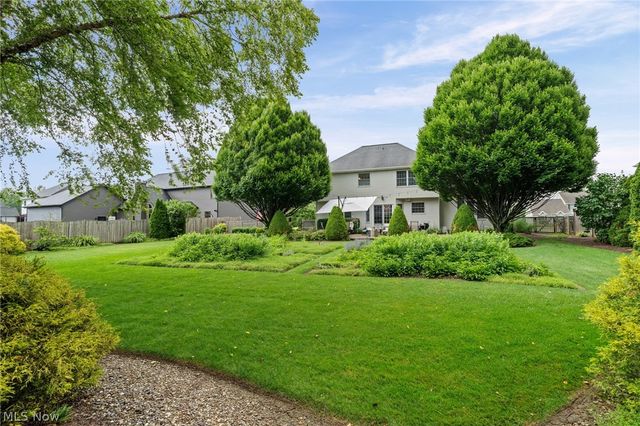5318 New Haven Court, Sheffield Village, OH 44054