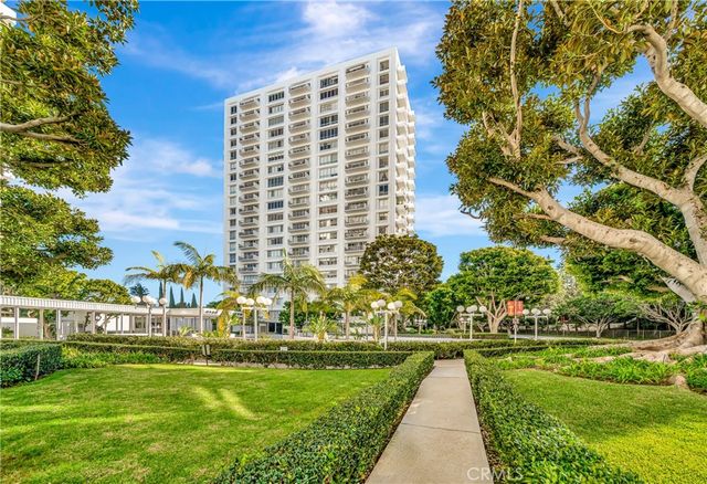 2170 Century Park E 208, Los Angeles, CA 90067