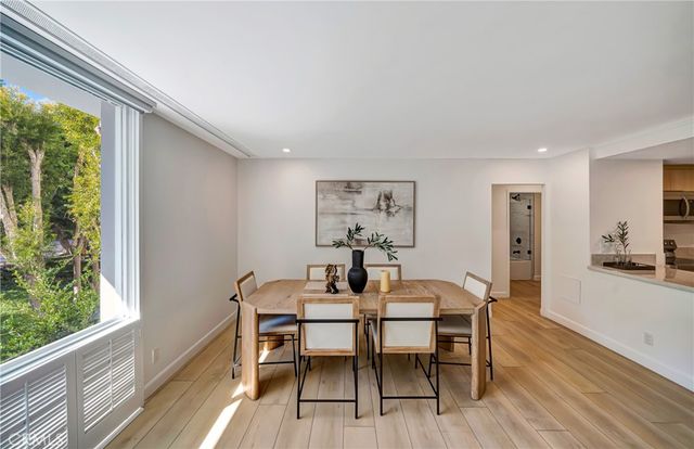 2170 Century Park E 208, Los Angeles, CA 90067