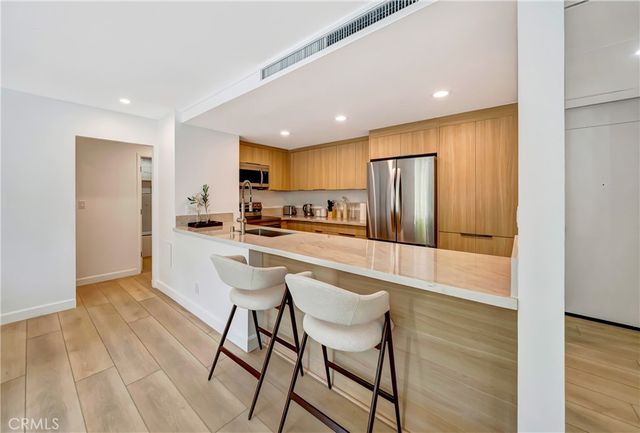 2170 Century Park E 208, Los Angeles, CA 90067