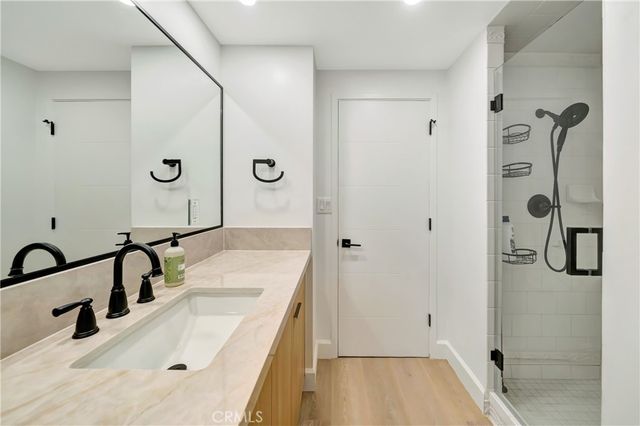 2170 Century Park E 208, Los Angeles, CA 90067