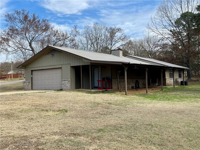 914 Quail Hollow Road, Dover, AR 72837