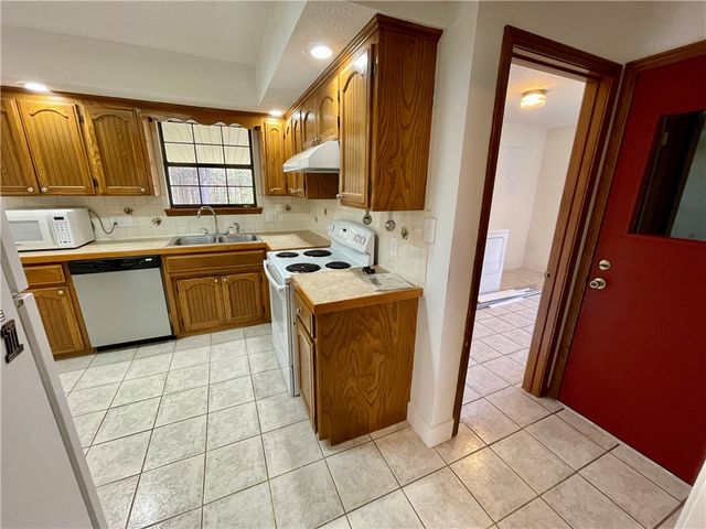 914 Quail Hollow Road, Dover, AR 72837