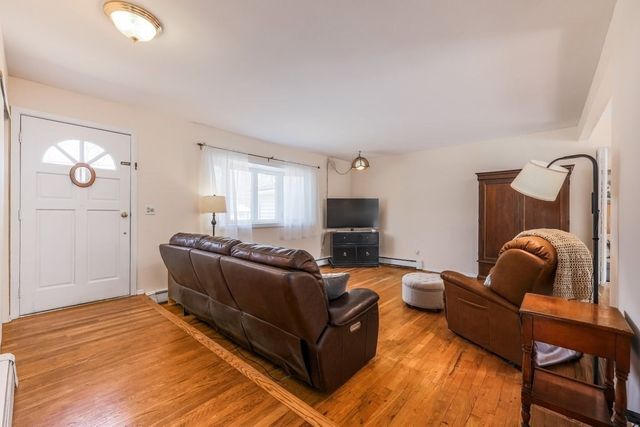 44 Temi Rd, Holliston, MA 01746