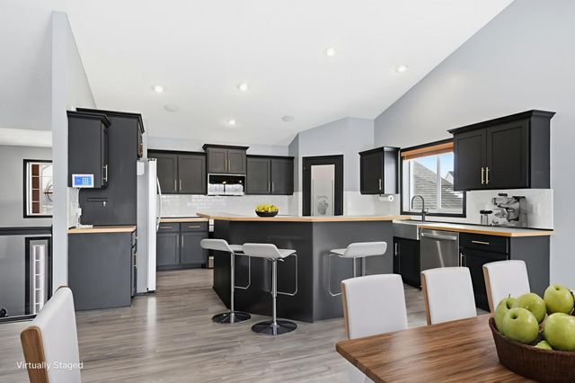 18956 Helen Way, Big Lake, MN 55309