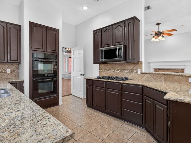 1728 Forest Glen Drive, Flower Mound, TX 75028